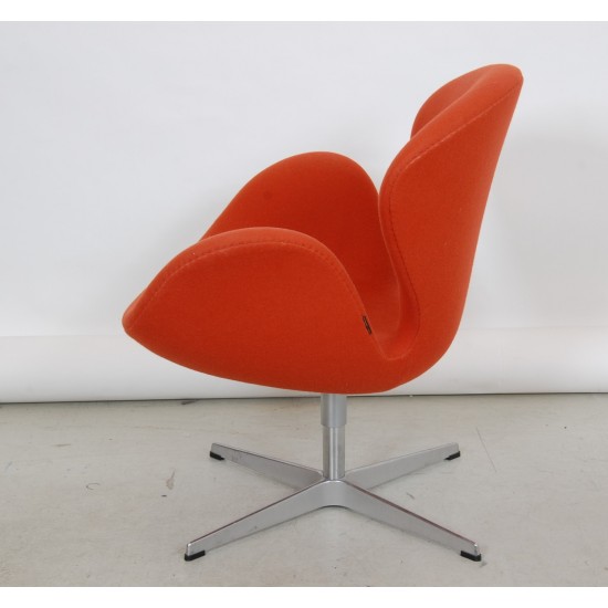 Red swan chair hot sale